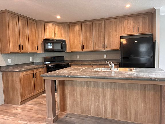 4th image of 2549 Loch Lomond Dr #232