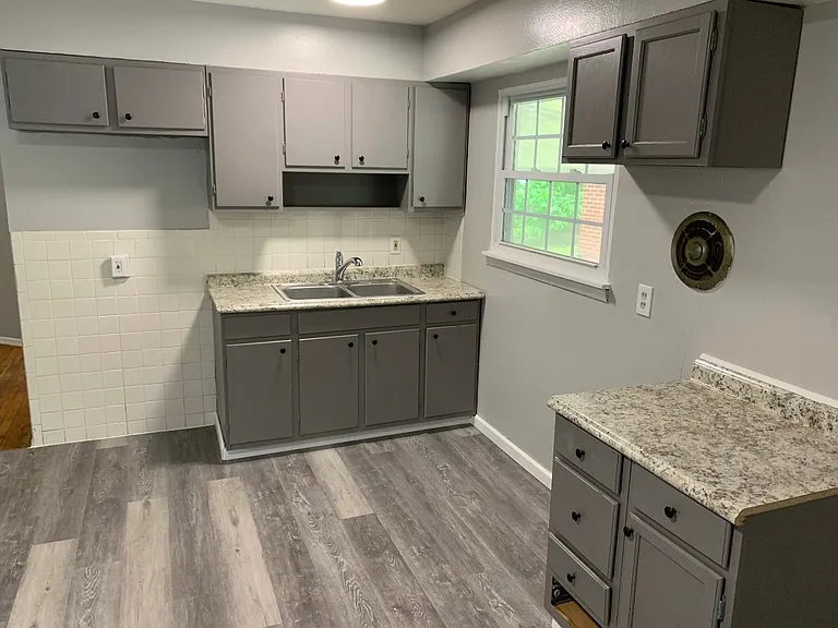 1225 Lakeview Ave — Photo 4