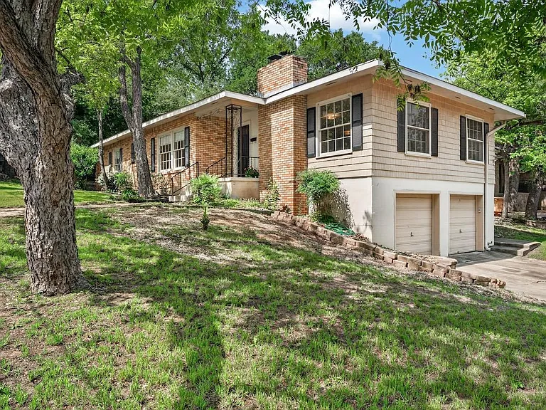 2506 Hillview Rd — Photo 27