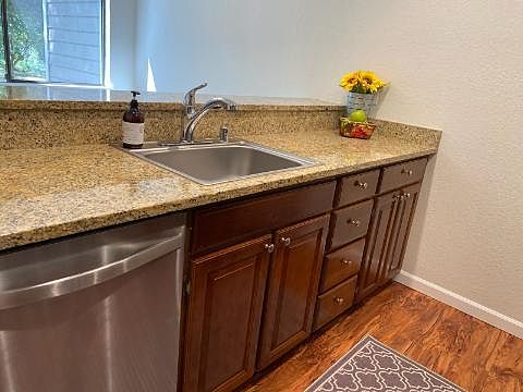 3rd image of 14933 NE 1st Pl