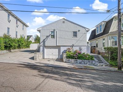 15 Beechwood Ave, Pawtucket, RI, 02860