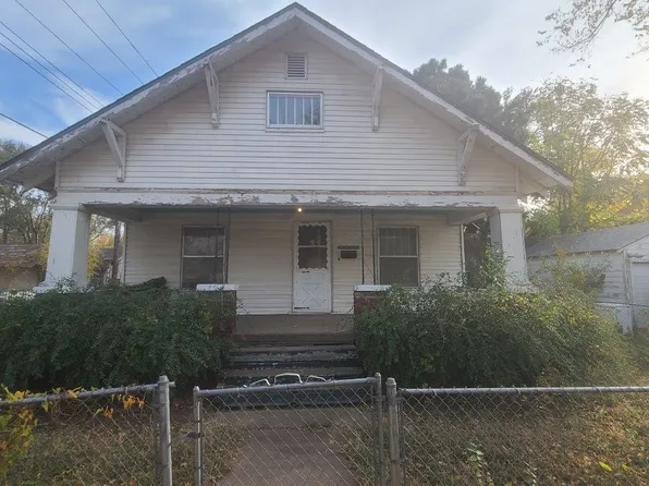 116 W Maple St, Wellington, KS 67152