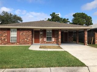 7911 Cynthia Dr, New Orleans, LA 70126