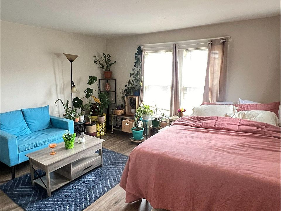 533 Elm St Kalamazoo MI Zillow