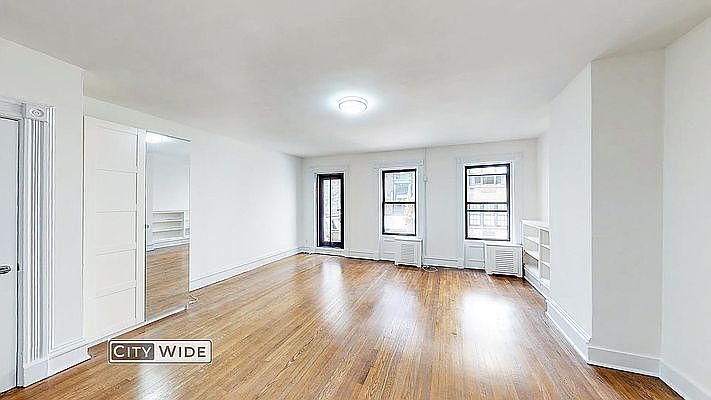 1st image of 157 E 71st St APT 5R