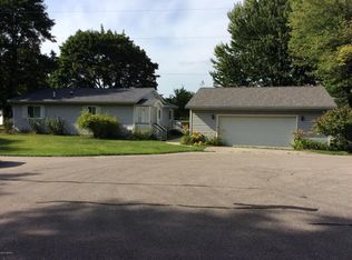 280 S Shore Dr, Sheridan, MI 48884