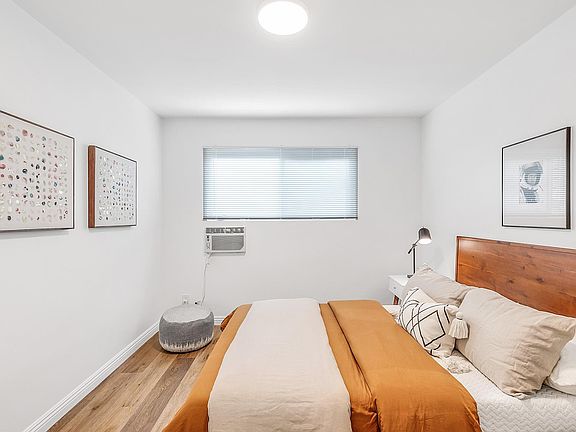 3rd image of 3338 Andrita St #3