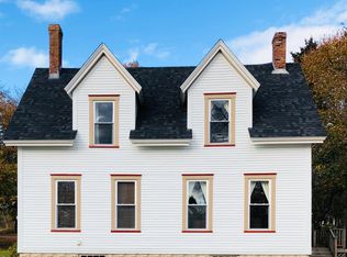 57 Washington St, Eastport, ME 04631