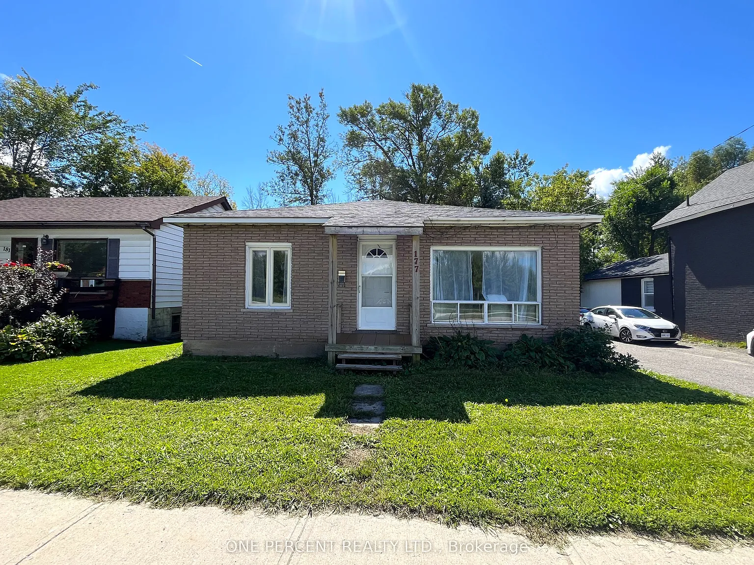 3 bed, $2,400 — Photo 3