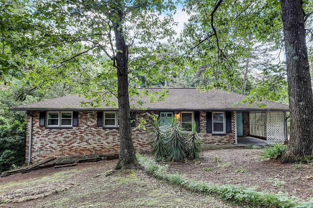 63 Westview Dr NE photo 1