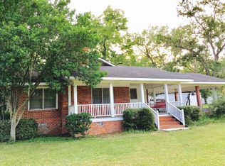 5465 Jamestown Rd, Waycross, GA 31503