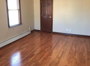 88 Munro Blvd, Valley Stream, NY 11581