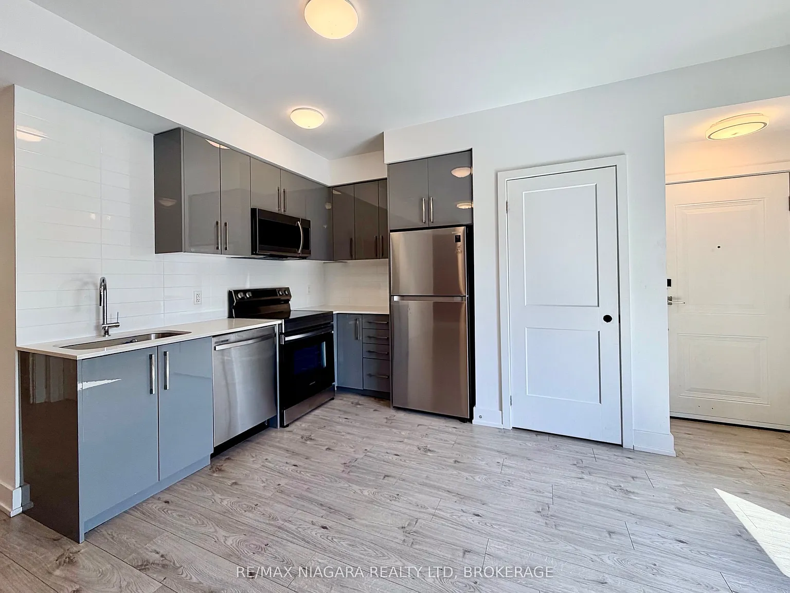 2 bed, $2,150 — Photo 4