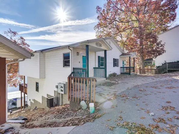 34 Point Cherokee Cir, Lake Ozark, MO 65049