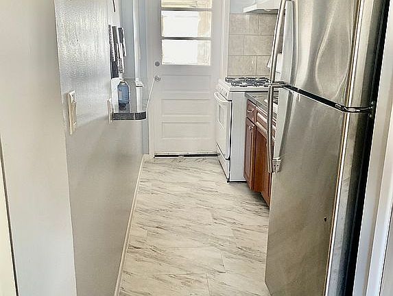 Kitchen & Hallway
