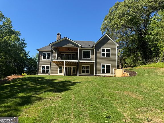 2nd image of 260 Edgewater Trl S