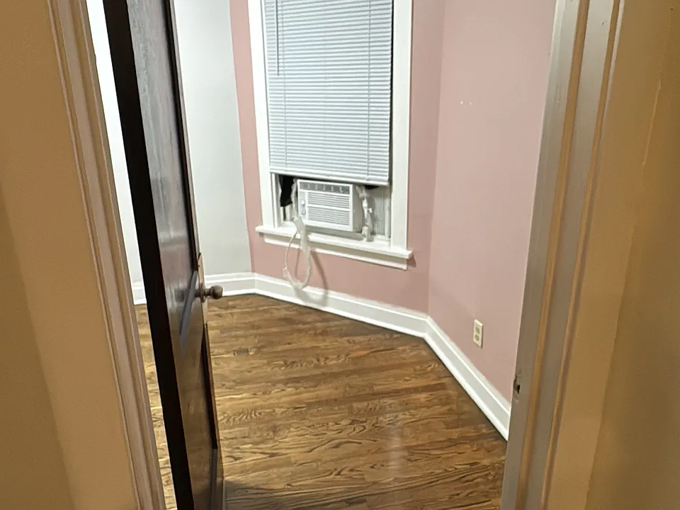 920 N Avers Ave #2