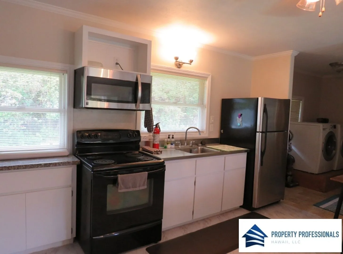 Fully Furnished, Cute & Cozy in Mountain View — Photo 3