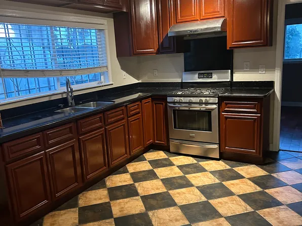 2841 Filbert St #1, Emeryville, CA 94608