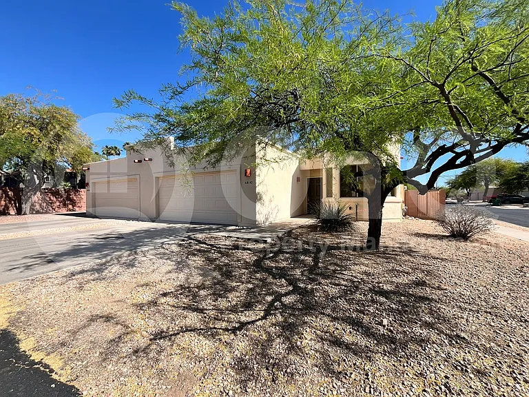 8142 N Peppersauce Dr — Photo 4