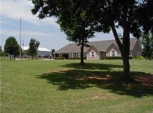 6049 N Harrah Rd, Harrah, OK 73045