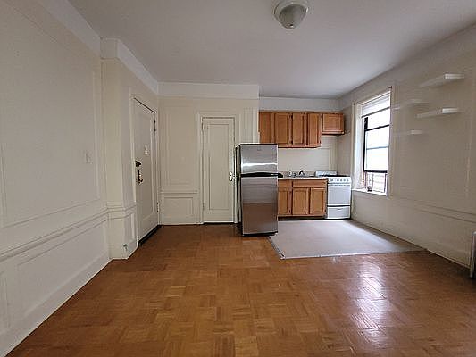 1st image of 800 Park Pl #1A