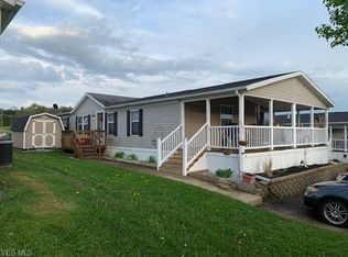 6892 Hillside Dr SW, Navarre, OH 44662