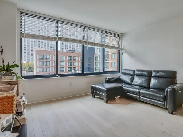 151 Bay Street image 10 of 30