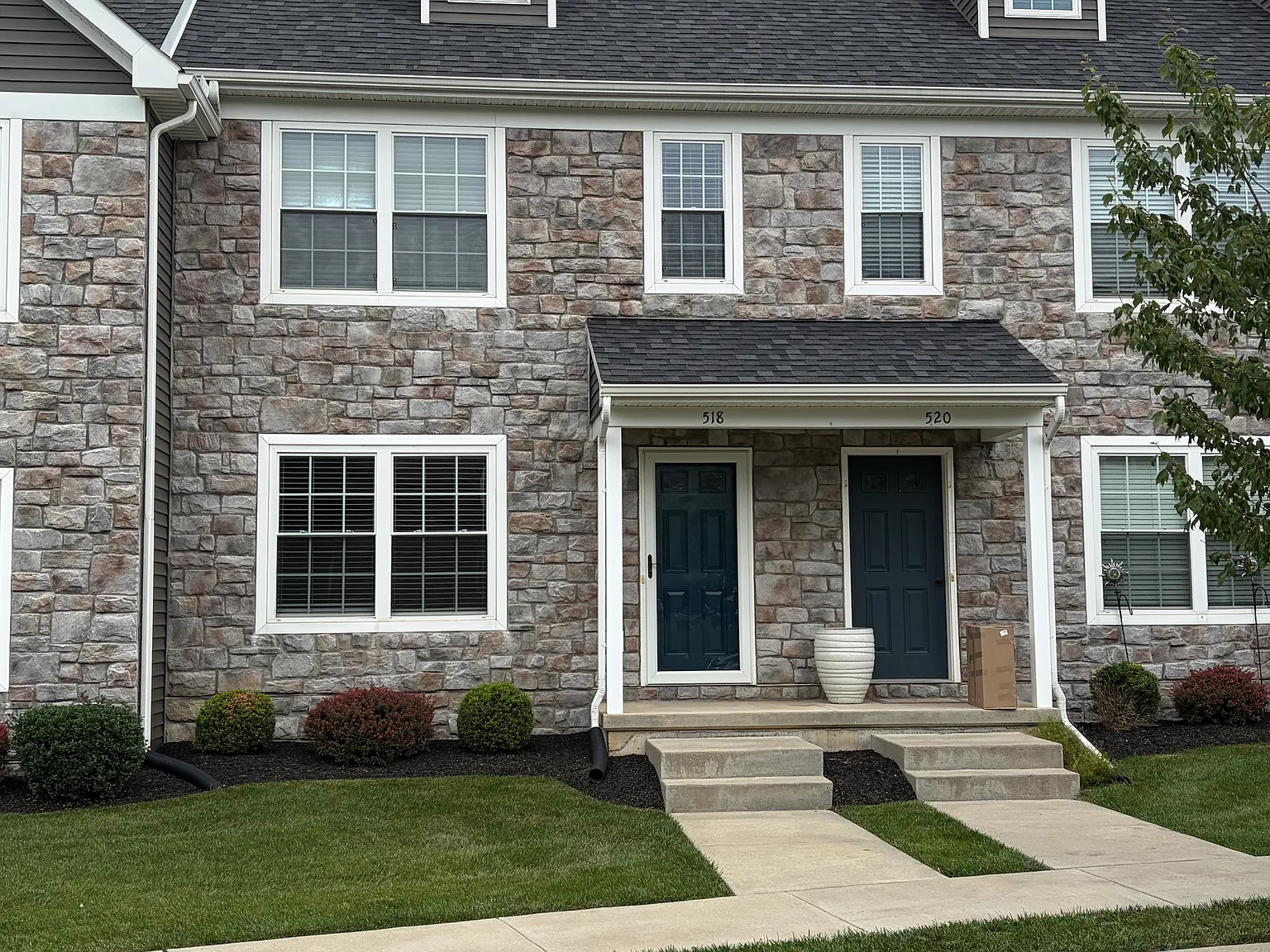 3 bed, 1449 sqft, $1,985 — Photo 1