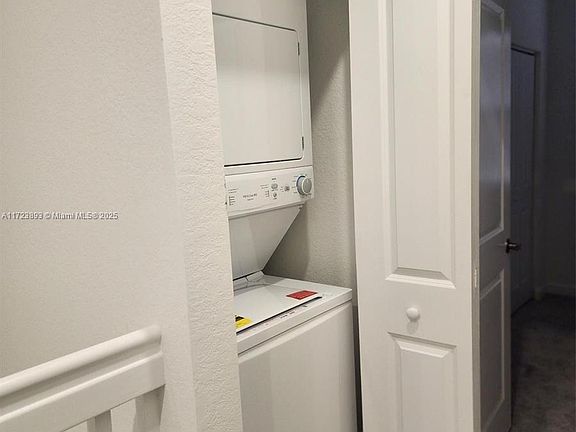 4th image of 2675 SE 28th Dr #2675