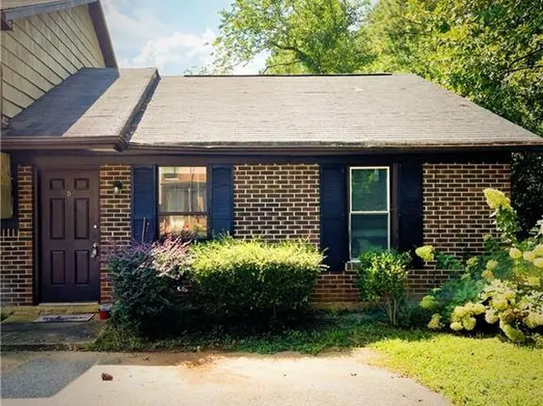 1220 Natchez Trce SW APT D, Marietta, GA 30008