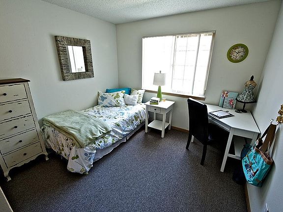 5th image of 9614 University Ave APT 203G