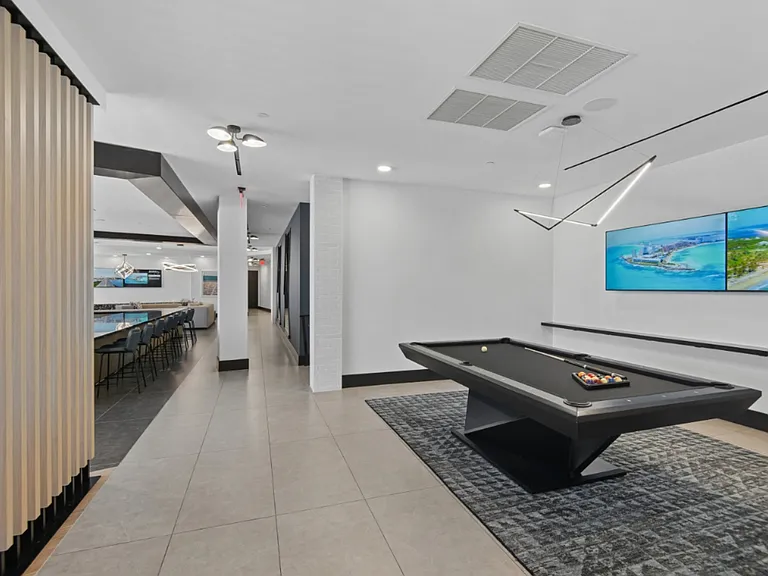 Aura North Miami Beach — Photo 25