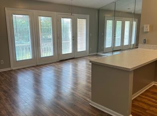 6166 Meadow Rose Ln, Charlotte, NC 28215