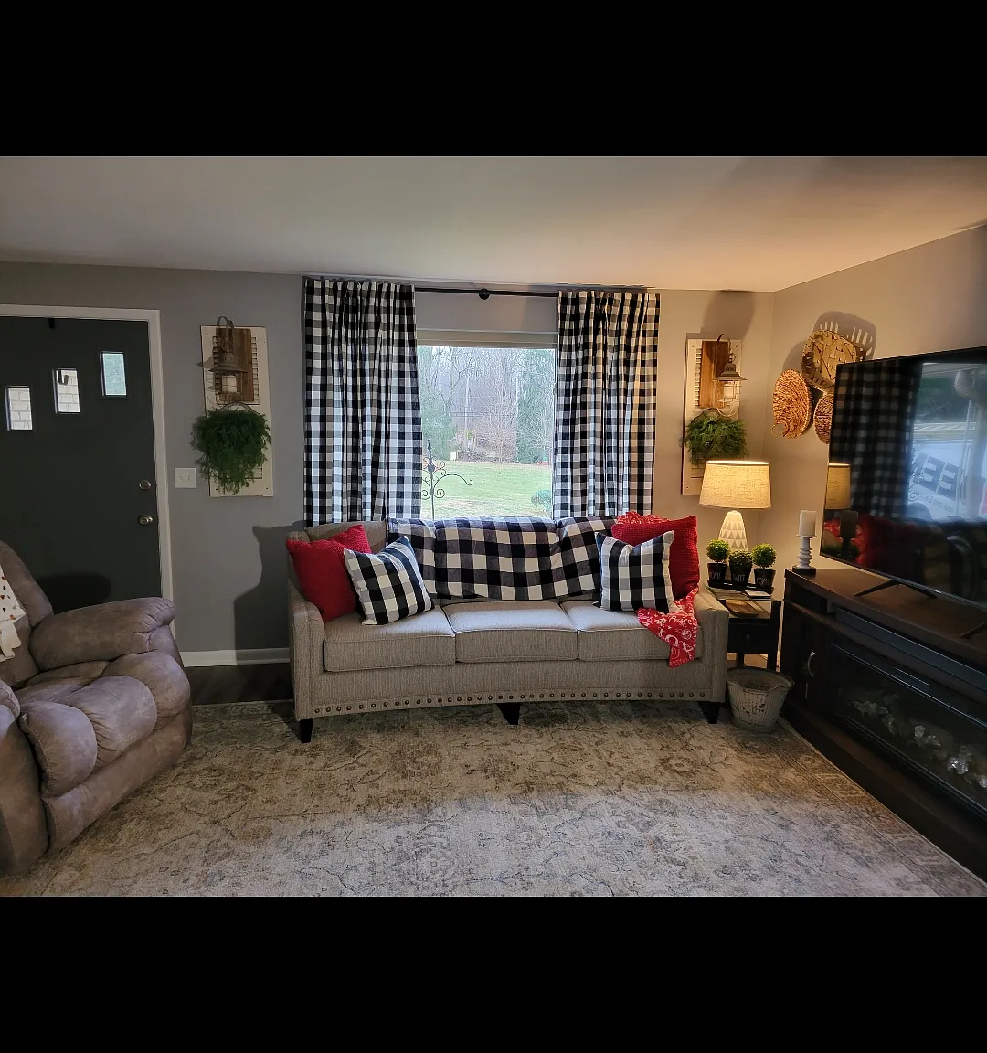 2 bed, 1100 sqft, $1,295 — Photo 3
