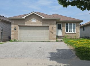 162 Hanmer St E, Barrie, ON L4M6W2