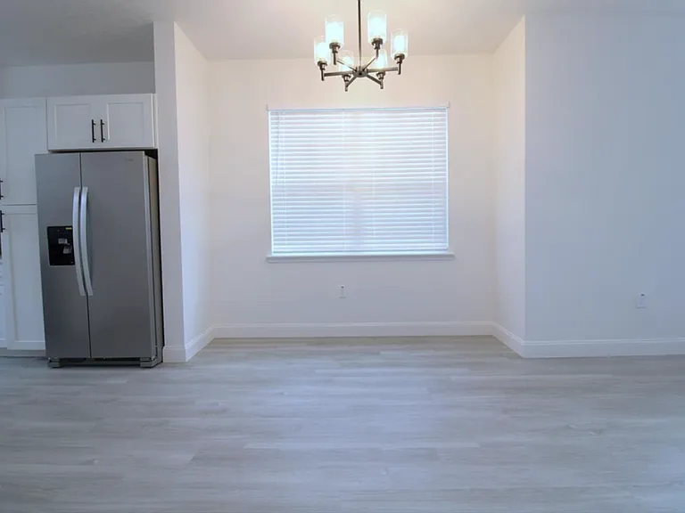 1320 Noble Pl — Photo 7