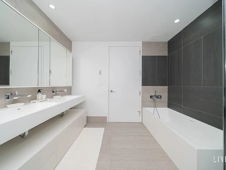 540 W 49th St #105N — Photo 13