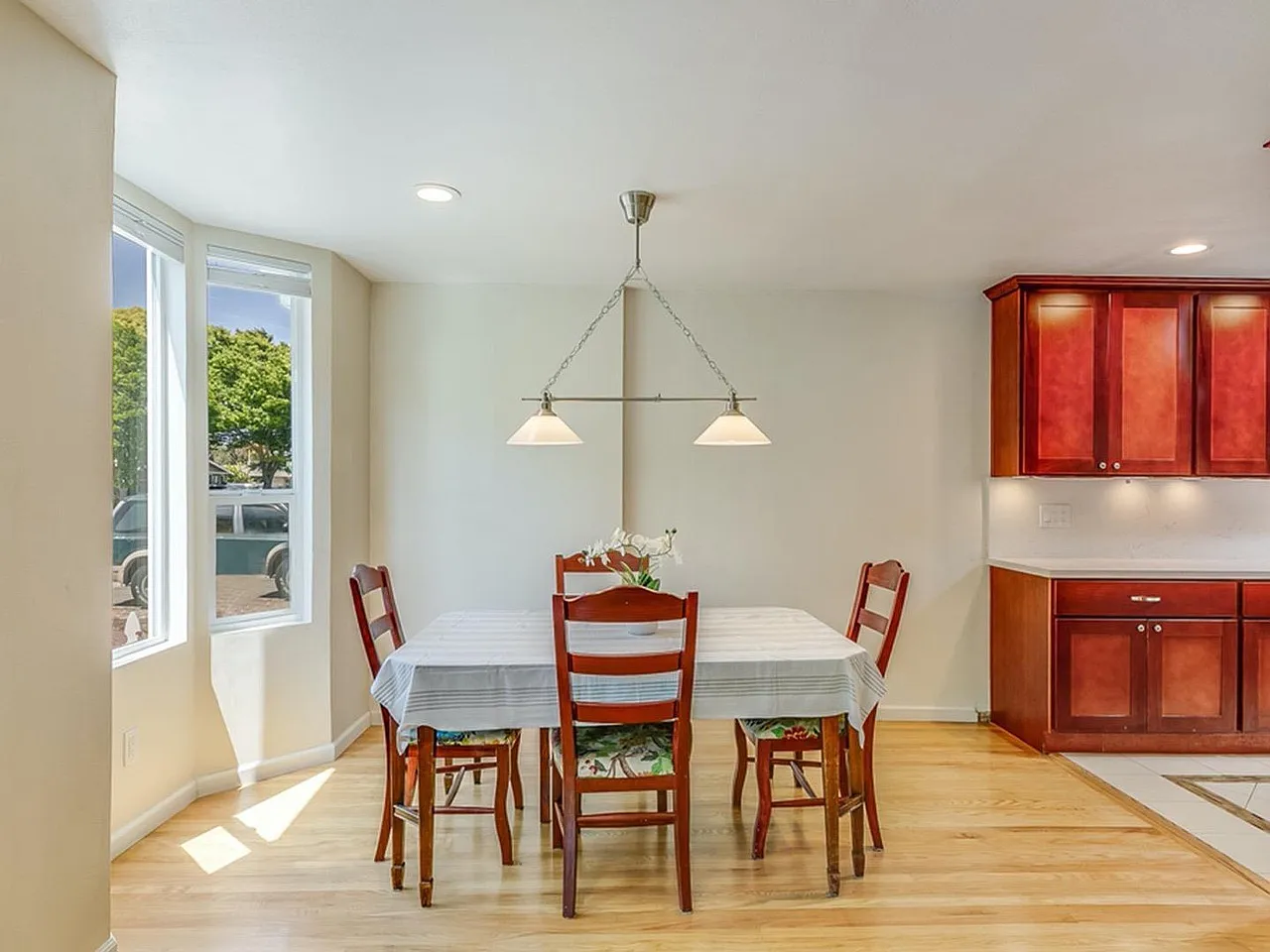 277 Garner Dr — Photo 2