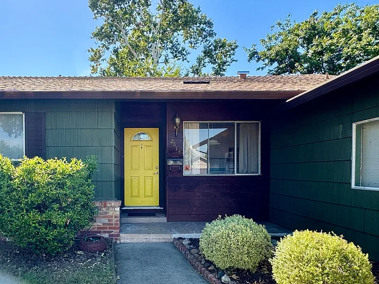 2614 Aramon Dr — Photo 3