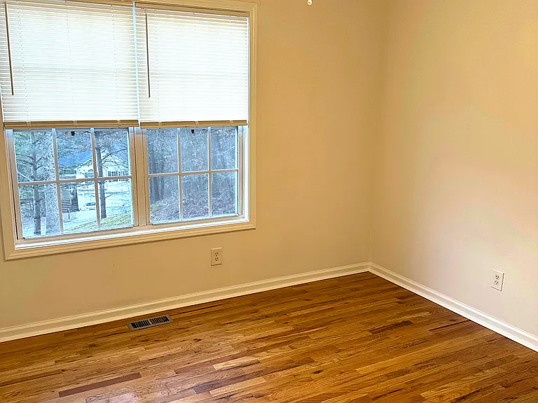 2nd Upstairs Bedroom