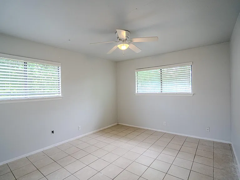12403 Tree Line Dr #B — Photo 9
