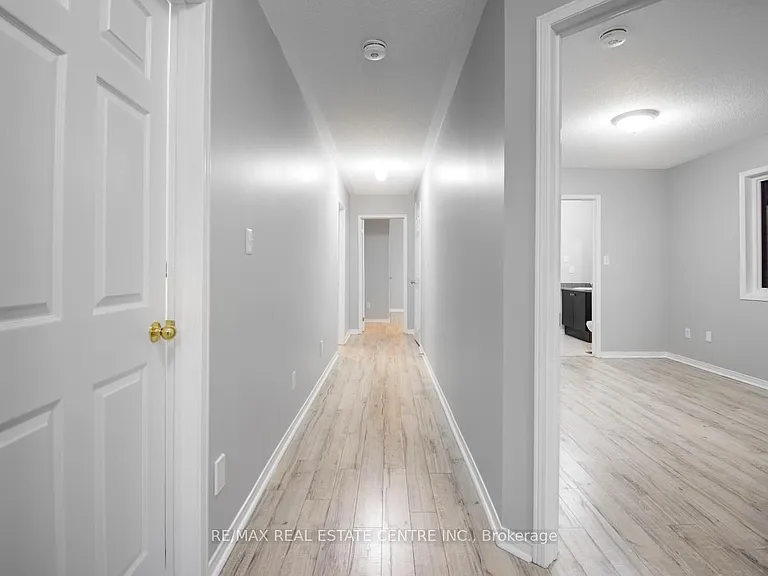 112 Commodore Dr — Photo 24