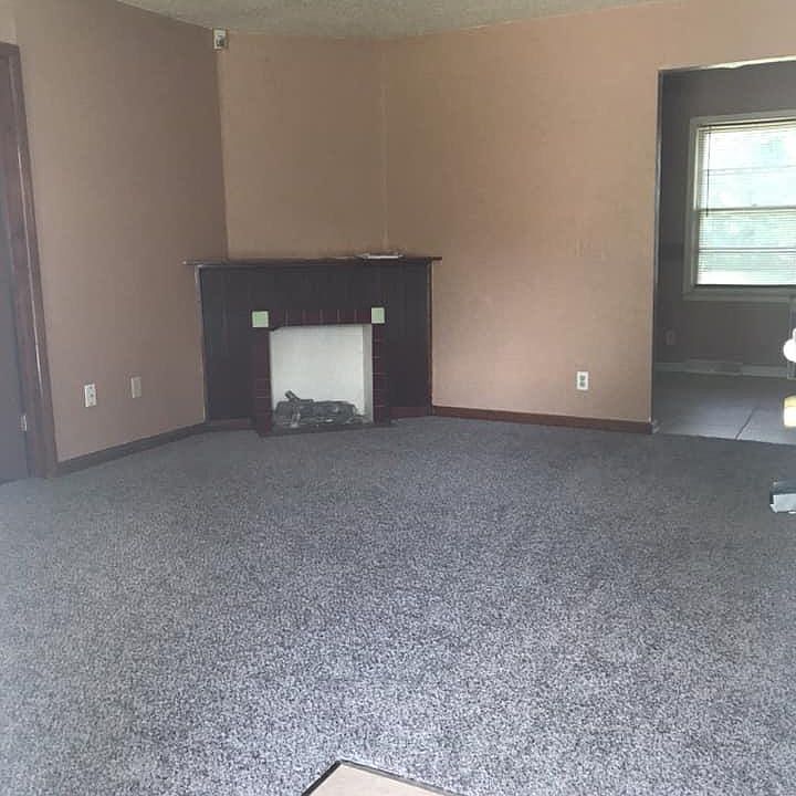 2nd image of 1716 N Fountain Ave