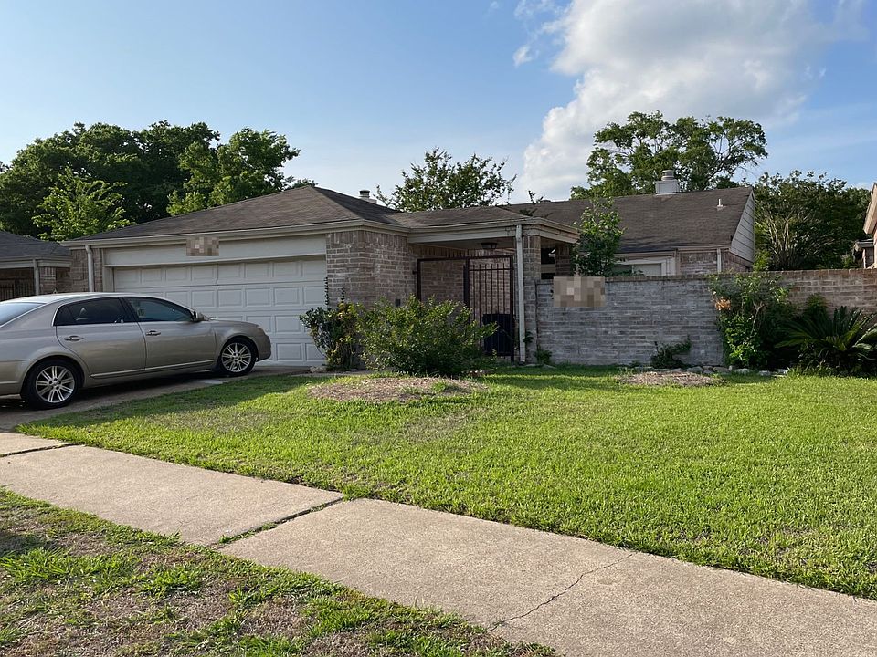 2nd image of 18534 Trail Bend Ln