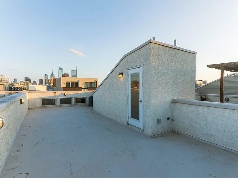 1535 Ogden St — Photo 29