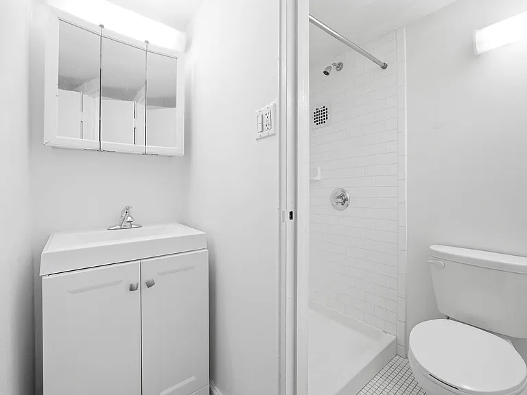 88 Fulton St #216 — Photo 6