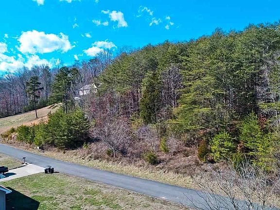 5th image of LOT 26 English Fields Dr