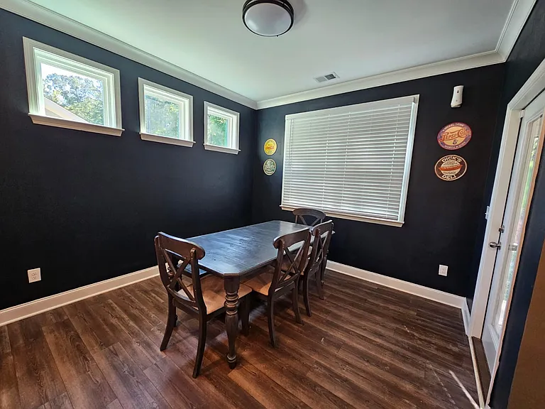 160 Amherst Way — Photo 9