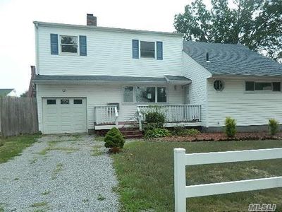 4 Cheryl Ln, North Babylon, NY, 11703